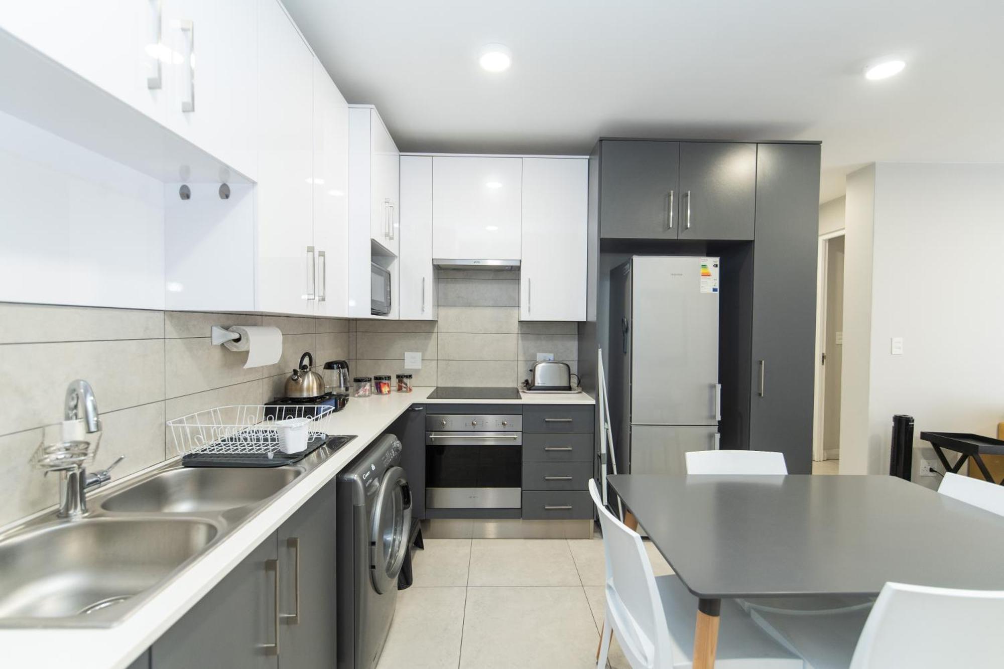 Cozy Modern Apartment At Bellamare Port Elizabeth Exteriör bild