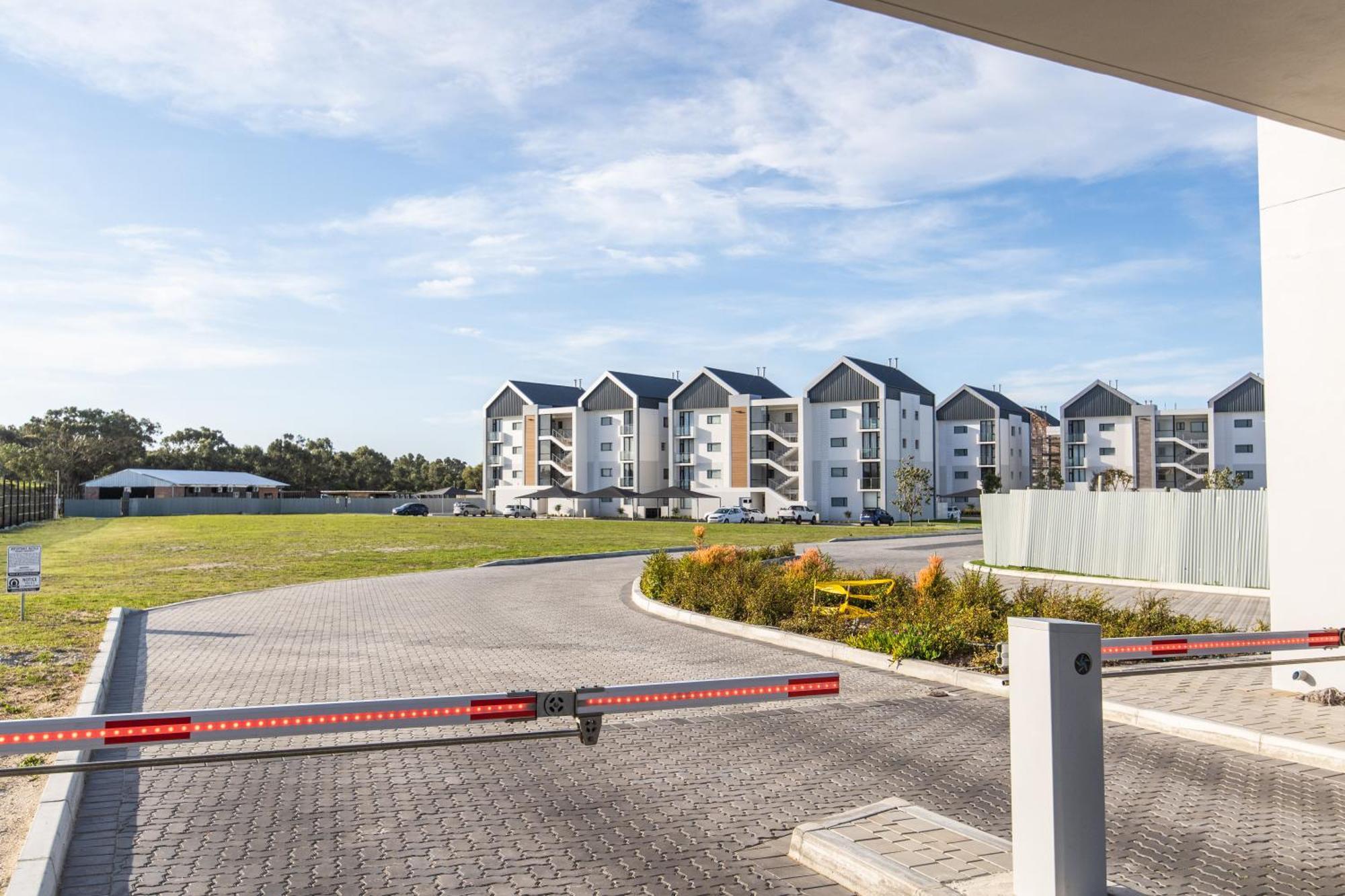 Cozy Modern Apartment At Bellamare Port Elizabeth Exteriör bild
