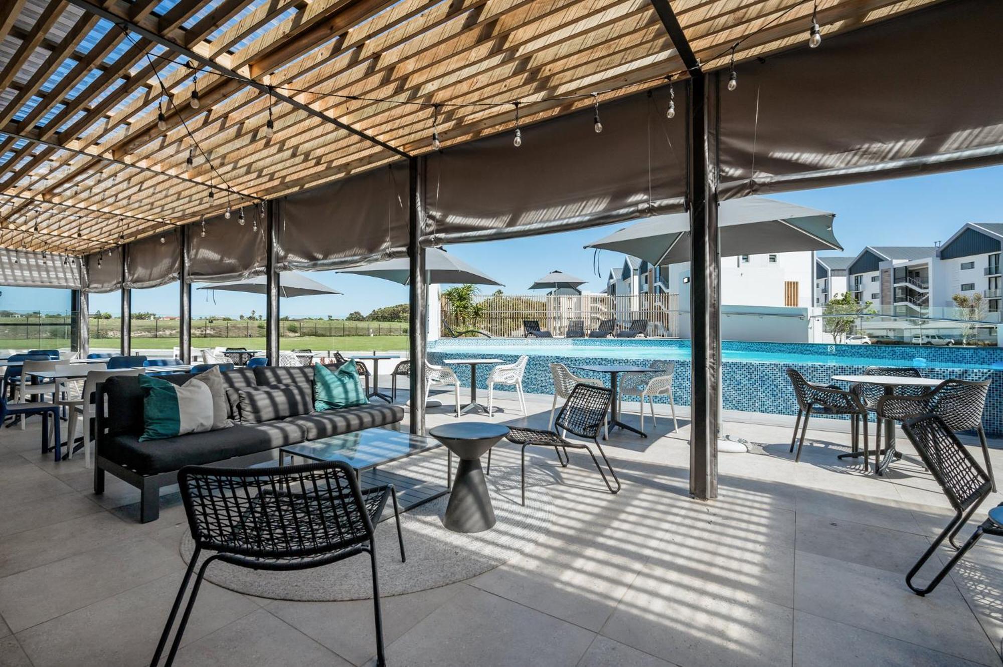 Cozy Modern Apartment At Bellamare Port Elizabeth Exteriör bild